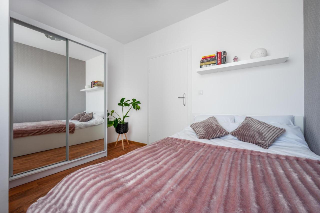 Seaesta Darlowo - Komfortowe Pokoje I Apartamenty Exterior foto